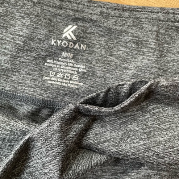 Kyodan Gray Workout Capri Leggings Size Medium In Excellent Condition - Picture 3 of 7